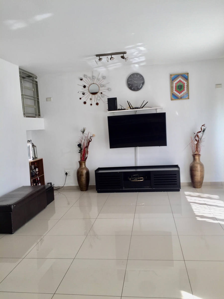 2 Bedroom Property for Sale in Carlswald Gauteng