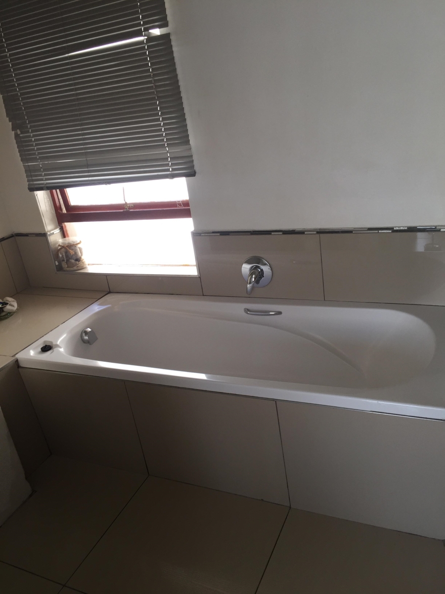 2 Bedroom Property for Sale in Carlswald Gauteng