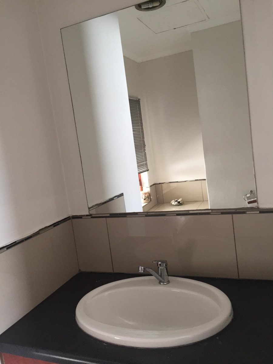 2 Bedroom Property for Sale in Carlswald Gauteng