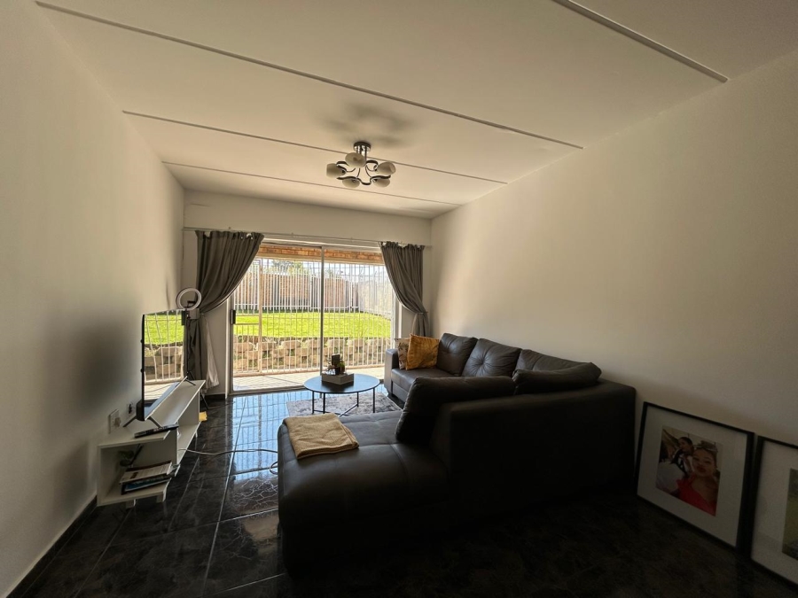 2 Bedroom Property for Sale in Birchleigh Gauteng