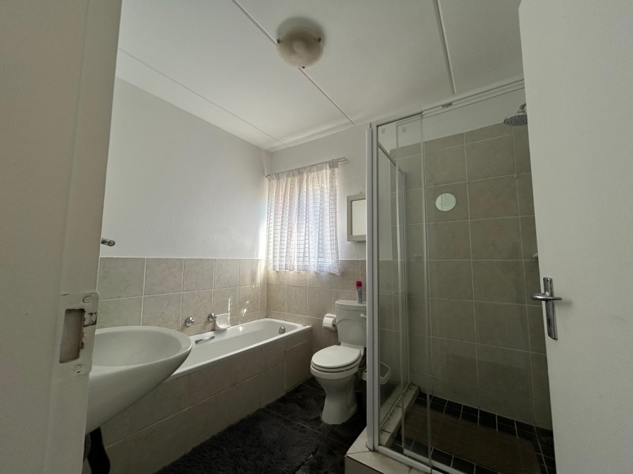 2 Bedroom Property for Sale in Birchleigh Gauteng