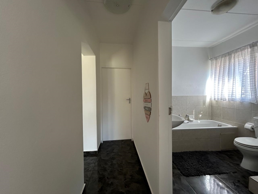 2 Bedroom Property for Sale in Birchleigh Gauteng