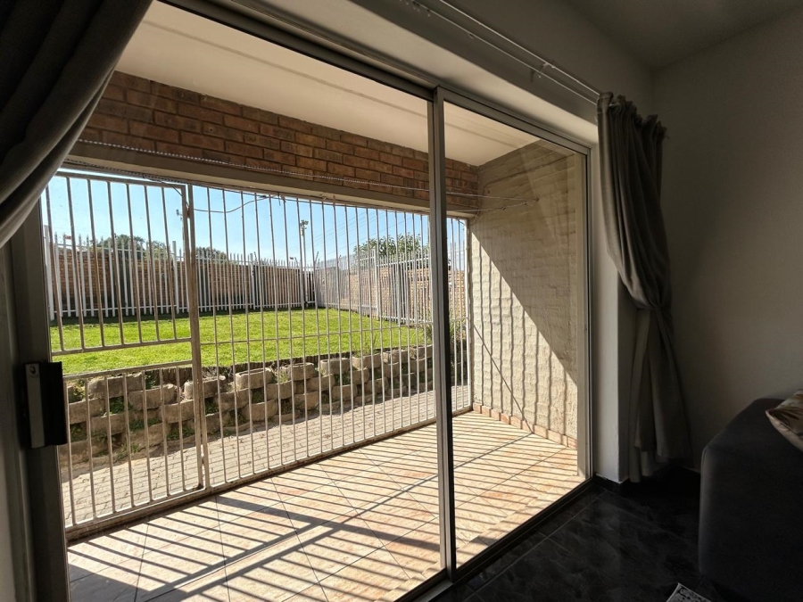 2 Bedroom Property for Sale in Birchleigh Gauteng