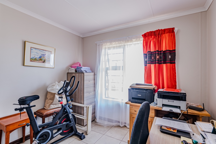 2 Bedroom Property for Sale in Bronberg Close Gauteng