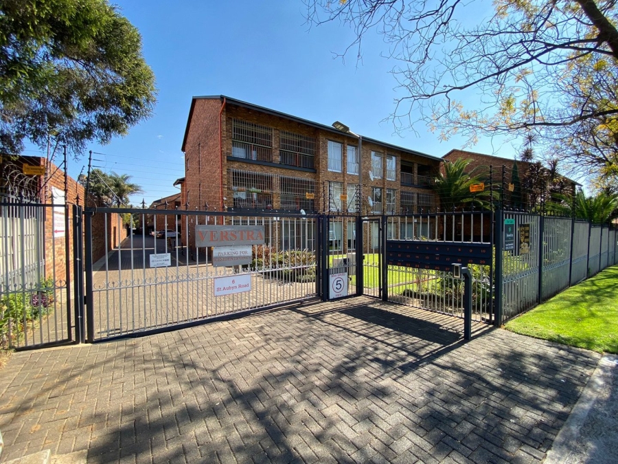 2 Bedroom Property for Sale in New Redruth Gauteng