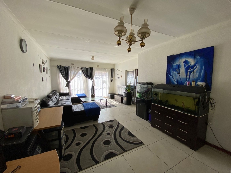 2 Bedroom Property for Sale in New Redruth Gauteng