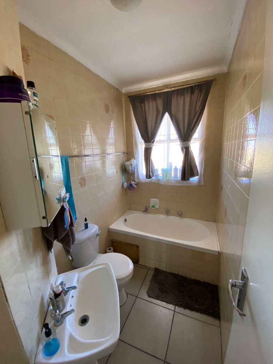 2 Bedroom Property for Sale in New Redruth Gauteng