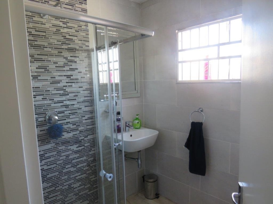 2 Bedroom Property for Sale in Linmeyer Gauteng