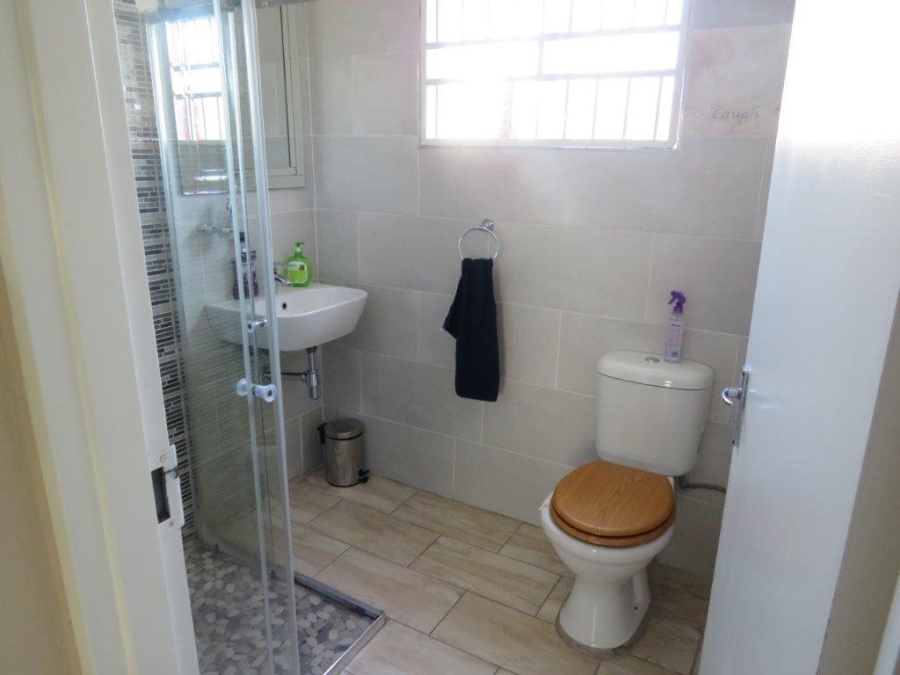 2 Bedroom Property for Sale in Linmeyer Gauteng