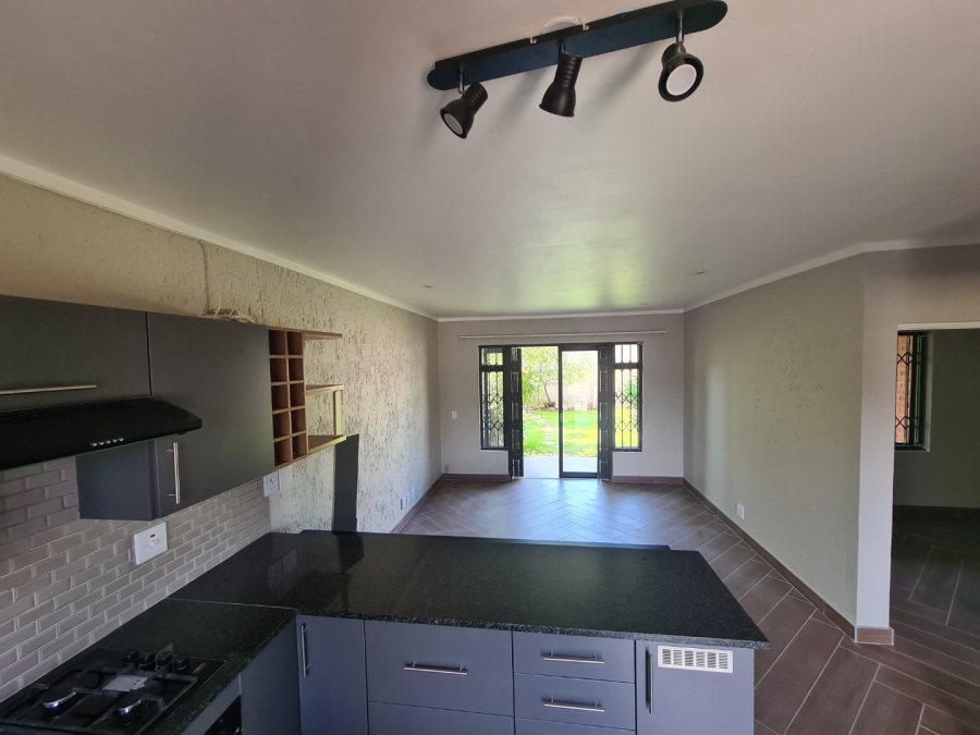1 Bedroom Property for Sale in Darrenwood Gauteng