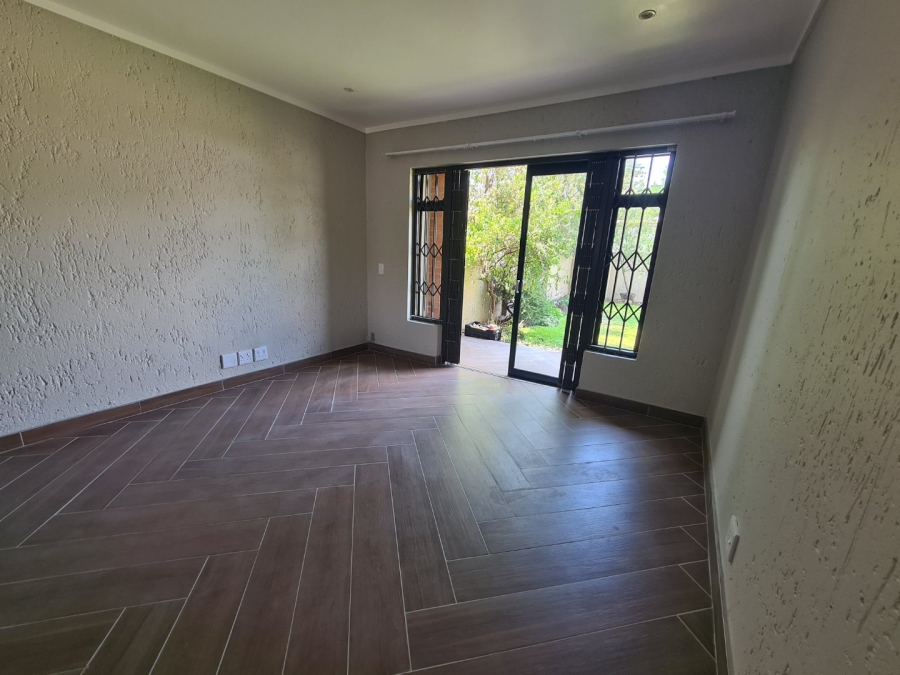 1 Bedroom Property for Sale in Darrenwood Gauteng