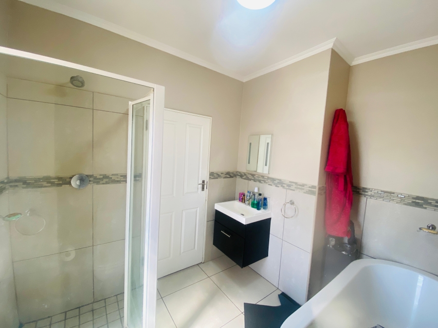 3 Bedroom Property for Sale in Northgate Gauteng