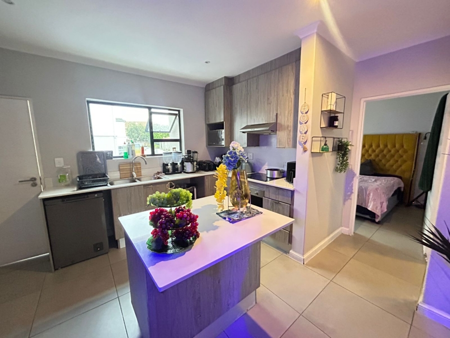 2 Bedroom Property for Sale in Morningside Gauteng