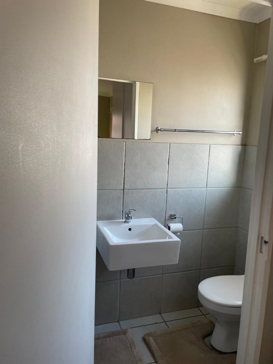 3 Bedroom Property for Sale in Noordwyk Gauteng
