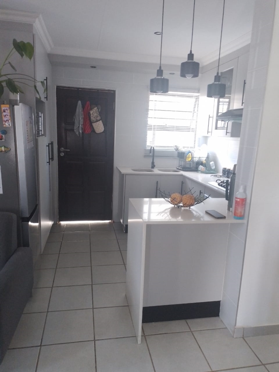 3 Bedroom Property for Sale in Noordwyk Gauteng