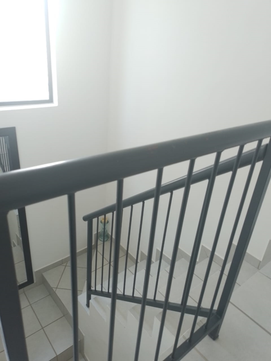 3 Bedroom Property for Sale in Noordwyk Gauteng