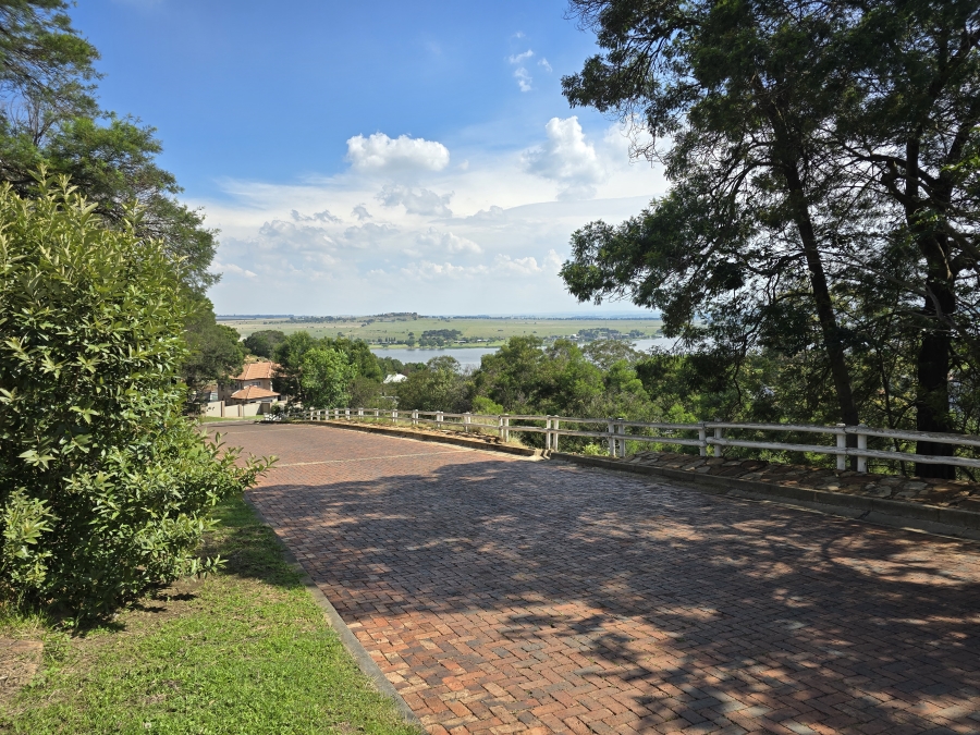 4 Bedroom Property for Sale in Bronkhorstbaai Gauteng