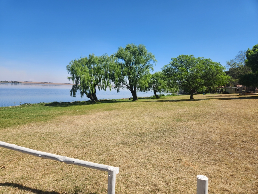 4 Bedroom Property for Sale in Bronkhorstbaai Gauteng