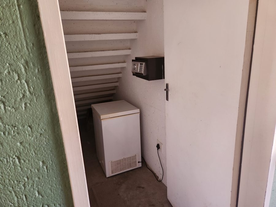 4 Bedroom Property for Sale in Bronkhorstbaai Gauteng