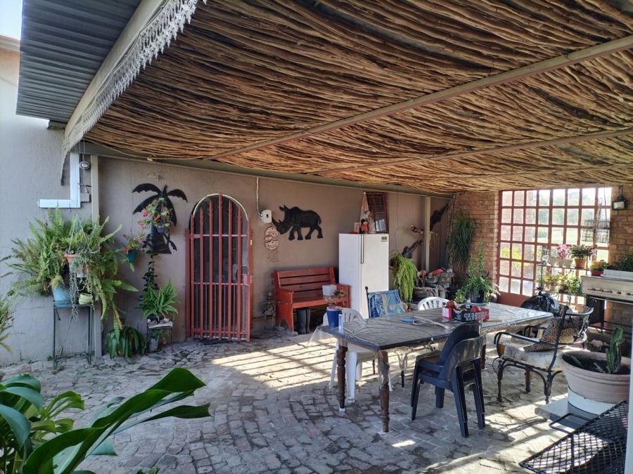 11 Bedroom Property for Sale in Vaalbank Gauteng