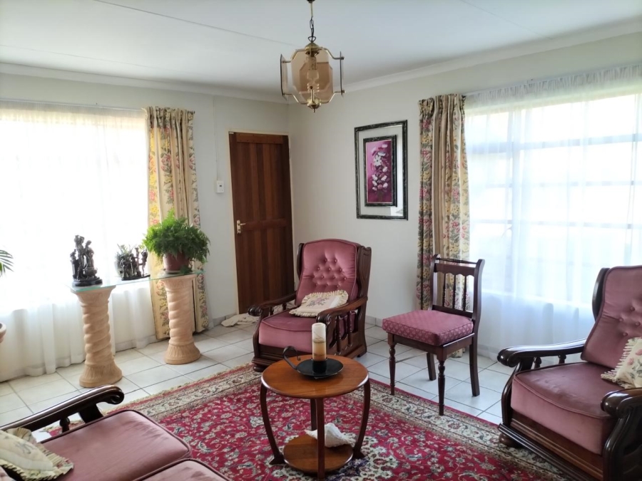 11 Bedroom Property for Sale in Vaalbank Gauteng