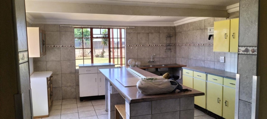 11 Bedroom Property for Sale in Vaalbank Gauteng