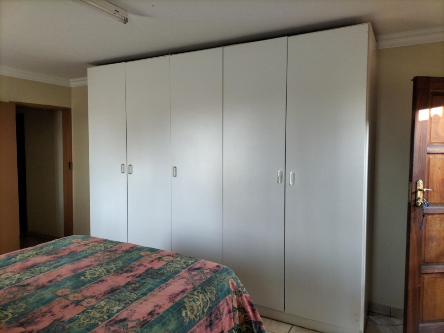 11 Bedroom Property for Sale in Vaalbank Gauteng