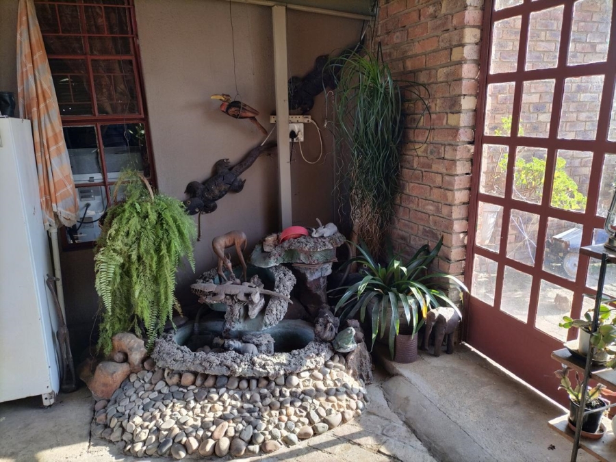 11 Bedroom Property for Sale in Vaalbank Gauteng