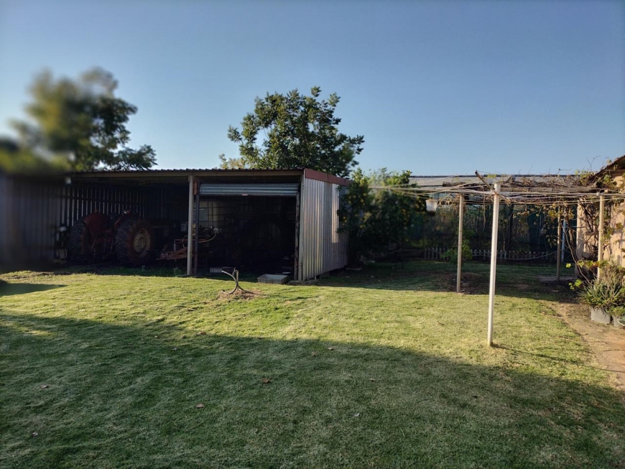 11 Bedroom Property for Sale in Vaalbank Gauteng