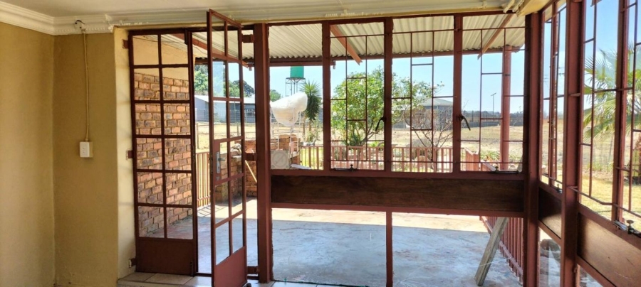 11 Bedroom Property for Sale in Vaalbank Gauteng