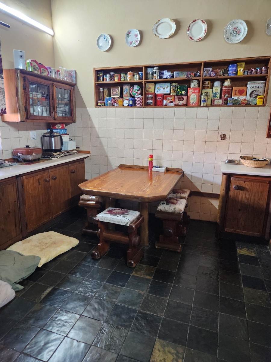 10 Bedroom Property for Sale in Elandshoek AH Gauteng