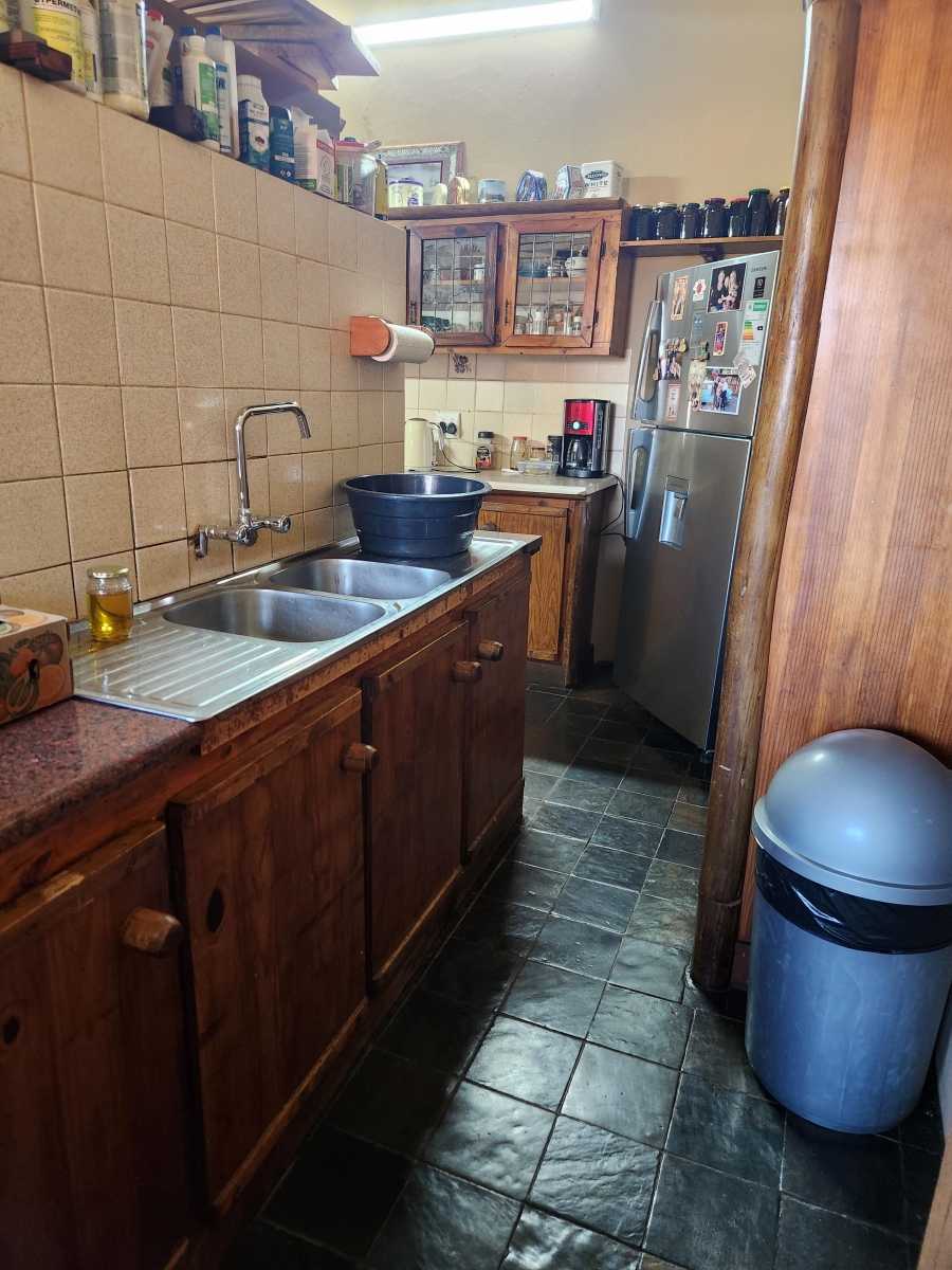 10 Bedroom Property for Sale in Elandshoek AH Gauteng