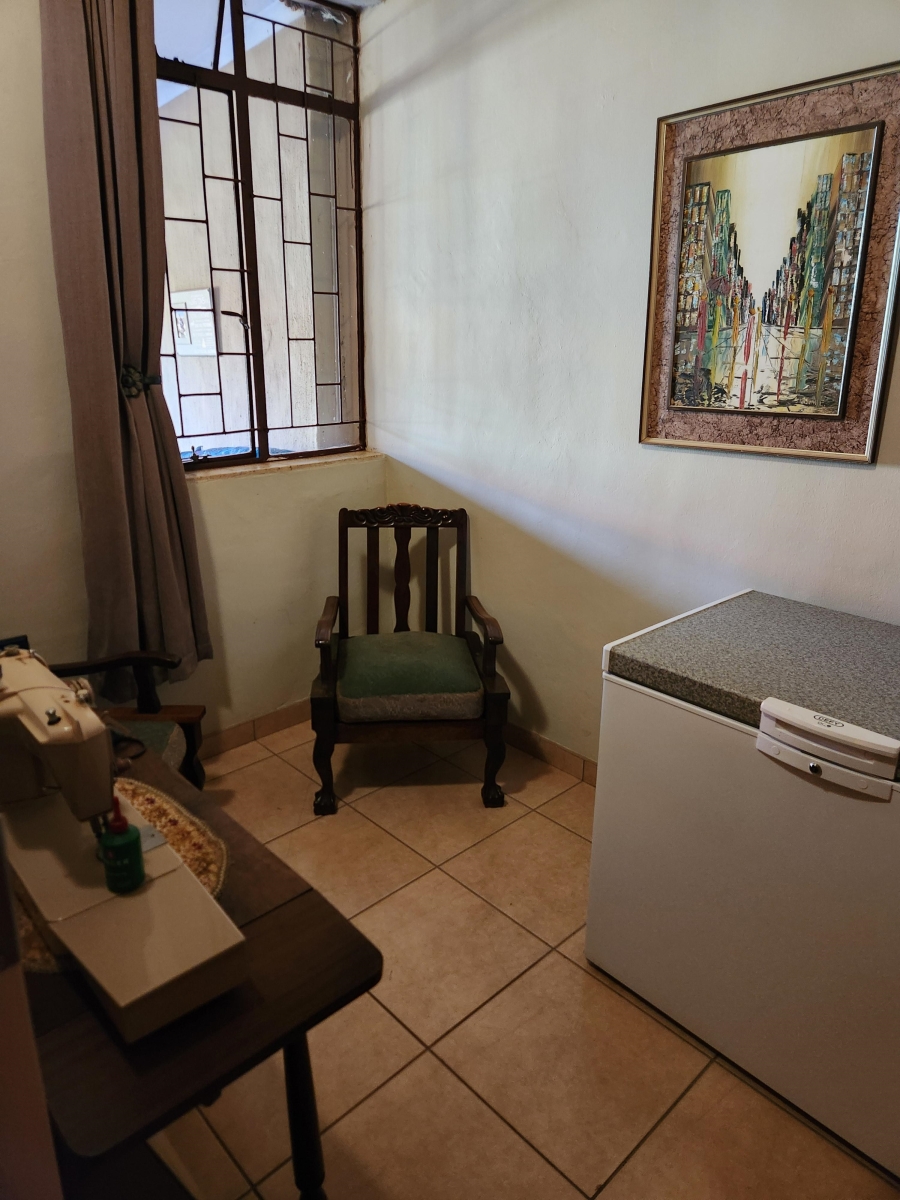 10 Bedroom Property for Sale in Elandshoek AH Gauteng