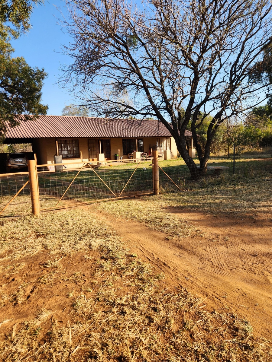 10 Bedroom Property for Sale in Elandshoek AH Gauteng