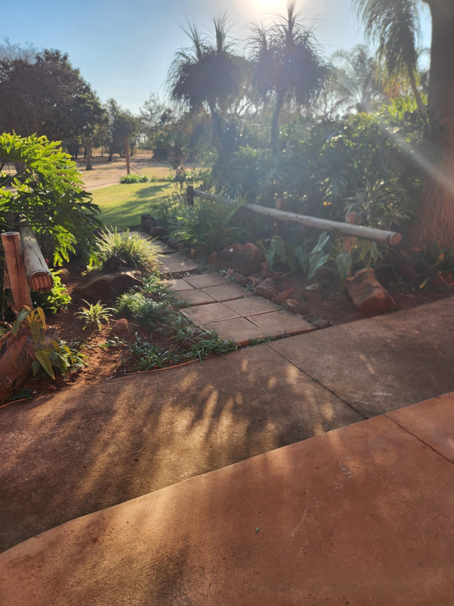 10 Bedroom Property for Sale in Elandshoek AH Gauteng