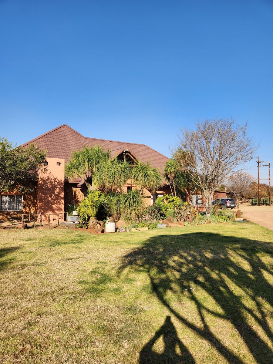 10 Bedroom Property for Sale in Elandshoek AH Gauteng