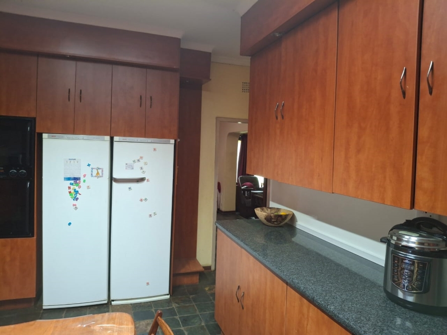 4 Bedroom Property for Sale in Loumarina A H Gauteng