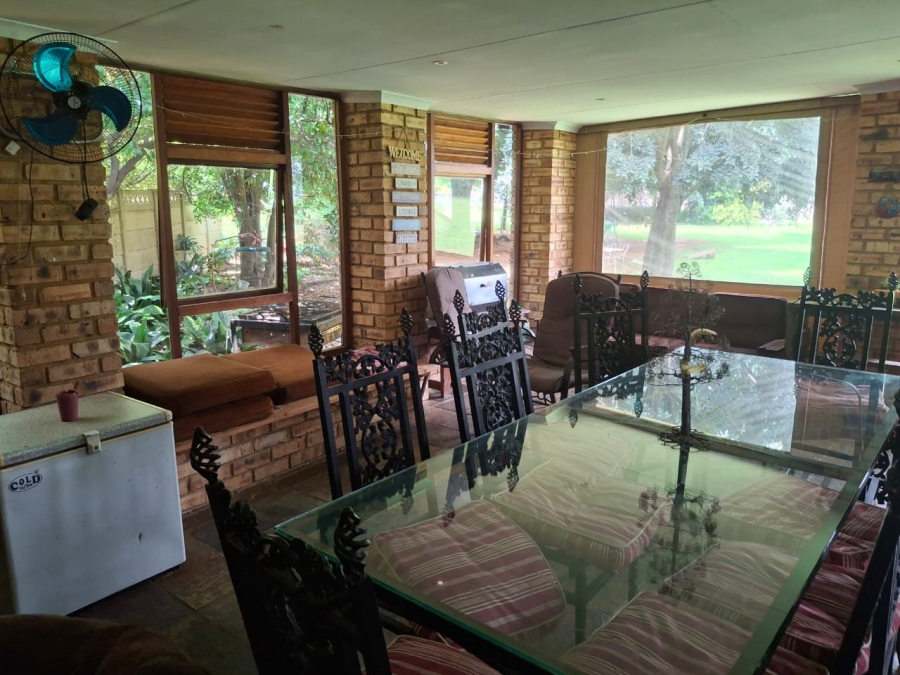 4 Bedroom Property for Sale in Loumarina A H Gauteng