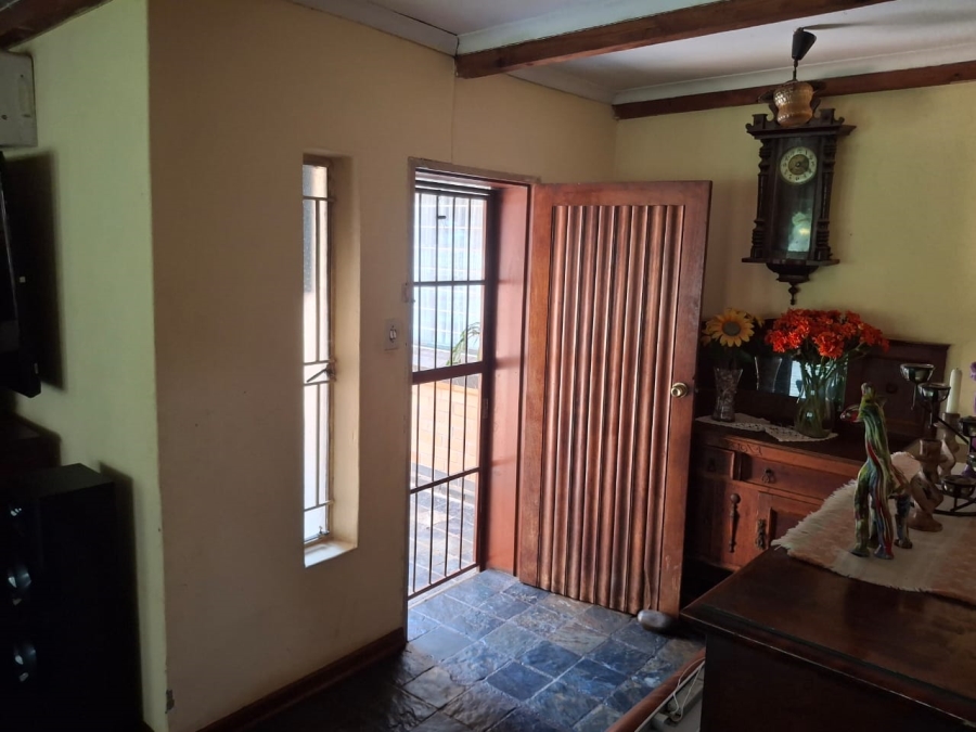 4 Bedroom Property for Sale in Loumarina A H Gauteng