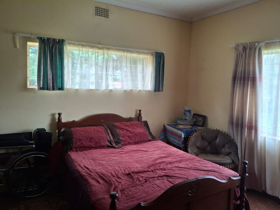 4 Bedroom Property for Sale in Loumarina A H Gauteng