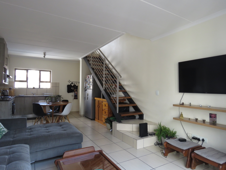 To Let 3 Bedroom Property for Rent in Barbeque Downs Gauteng