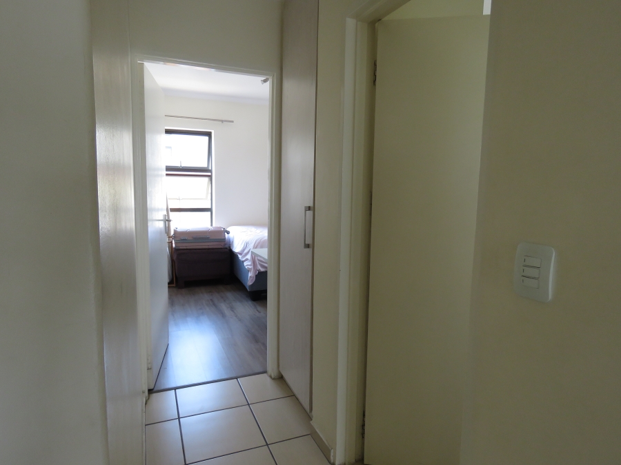 To Let 3 Bedroom Property for Rent in Barbeque Downs Gauteng