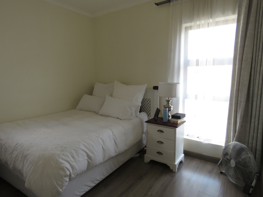 To Let 3 Bedroom Property for Rent in Barbeque Downs Gauteng