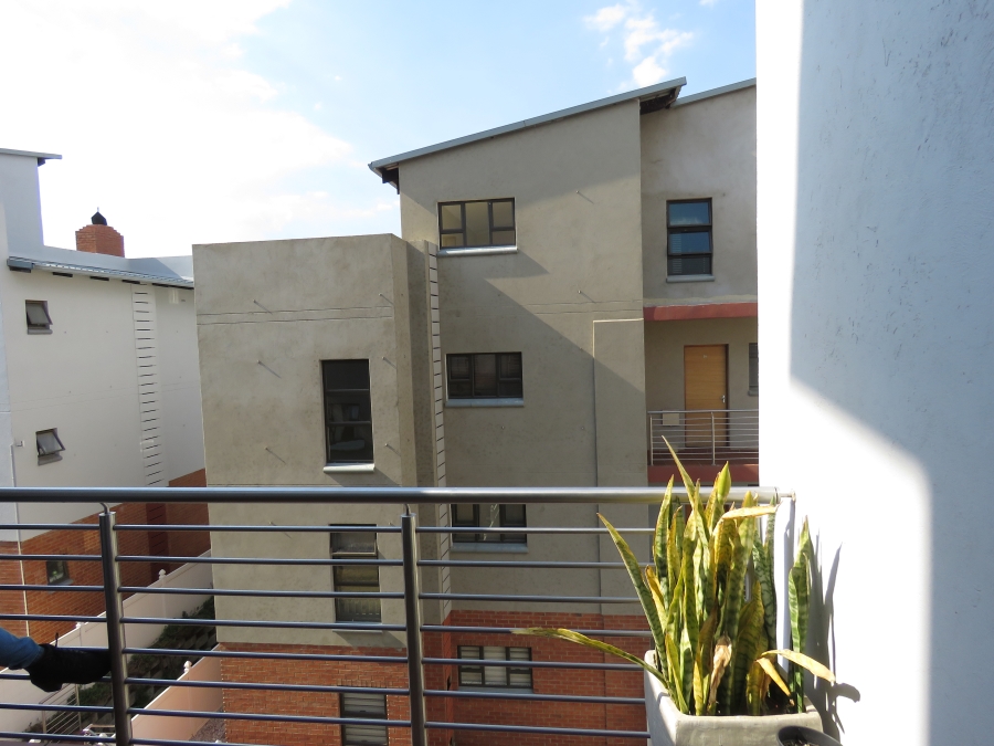 To Let 3 Bedroom Property for Rent in Barbeque Downs Gauteng