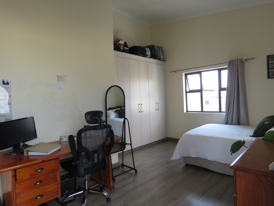 To Let 3 Bedroom Property for Rent in Barbeque Downs Gauteng