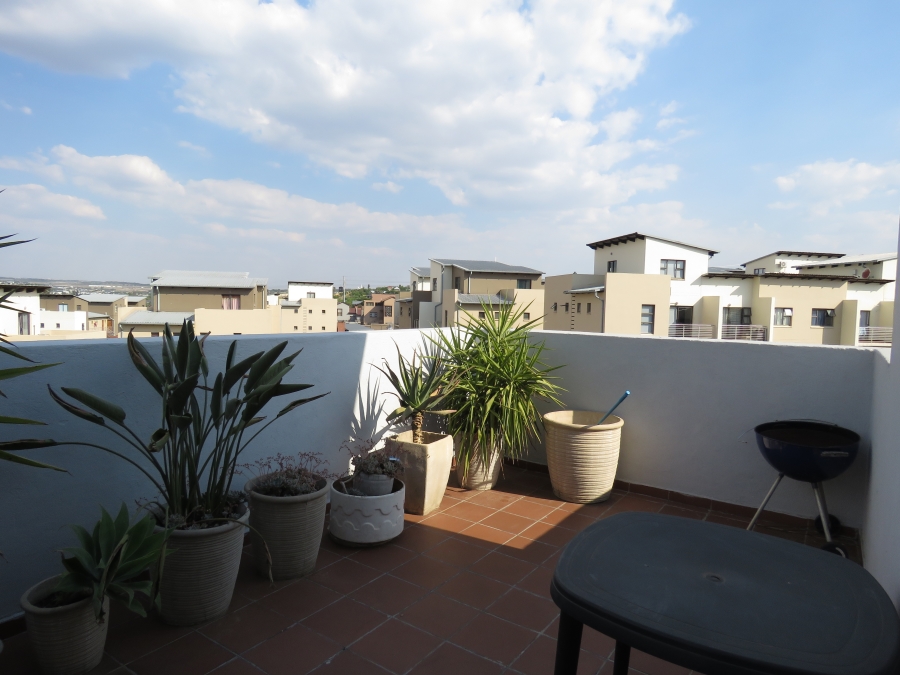 To Let 3 Bedroom Property for Rent in Barbeque Downs Gauteng