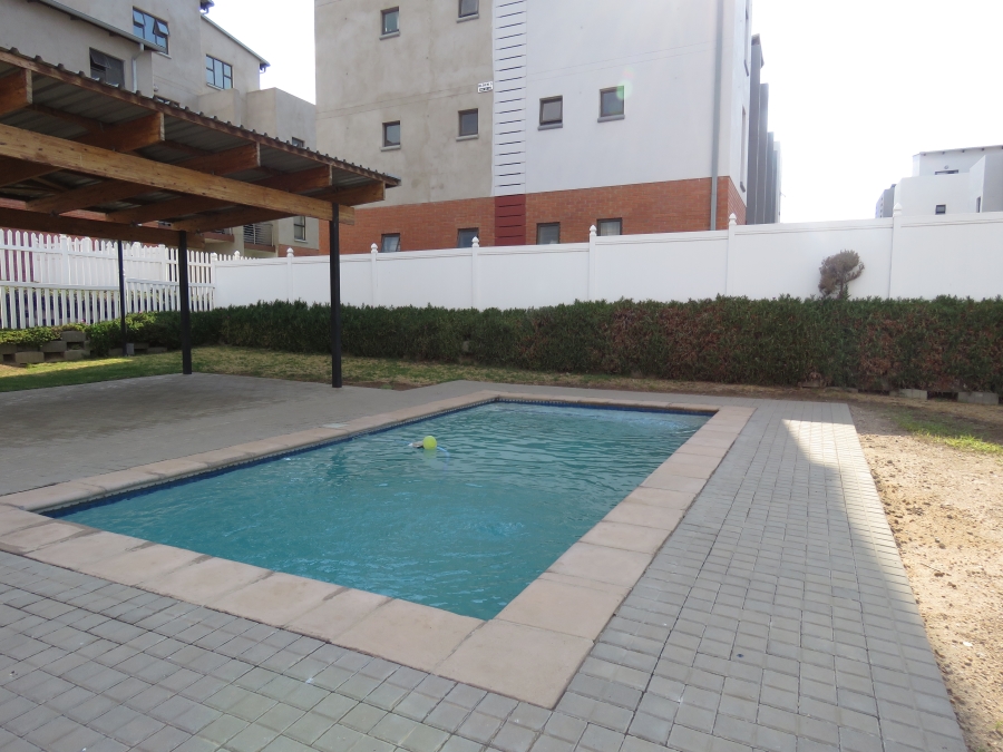 To Let 3 Bedroom Property for Rent in Barbeque Downs Gauteng