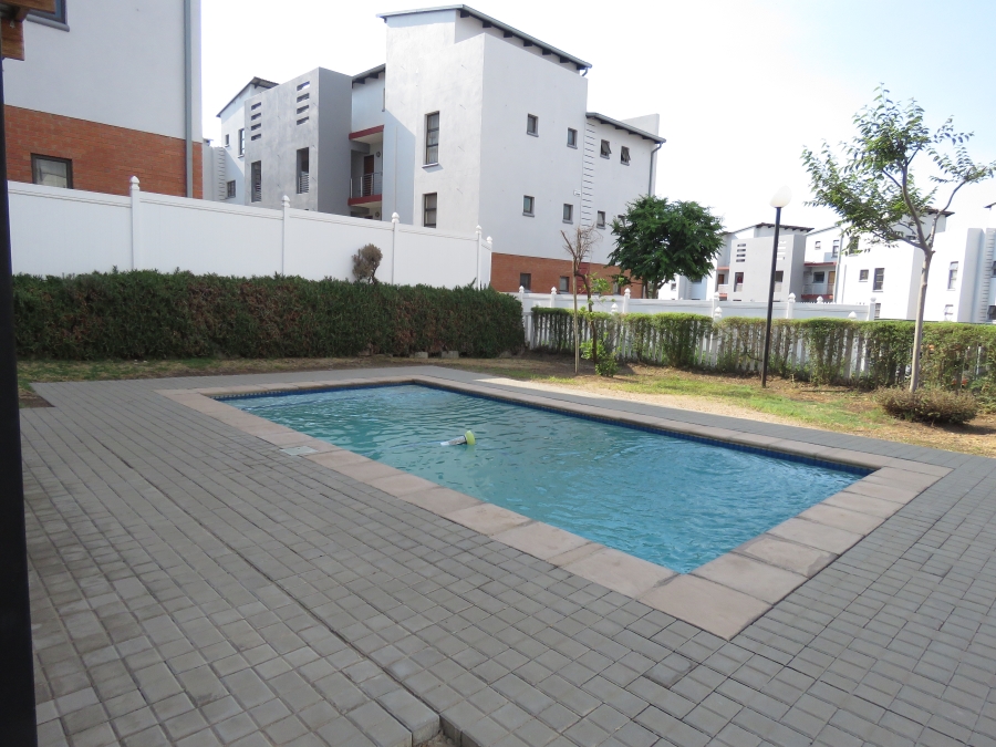 To Let 3 Bedroom Property for Rent in Barbeque Downs Gauteng