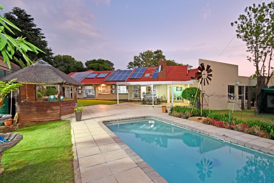 4 Bedroom Property for Sale in Beverley Gardens Gauteng