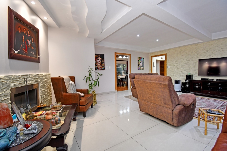 4 Bedroom Property for Sale in Beverley Gardens Gauteng